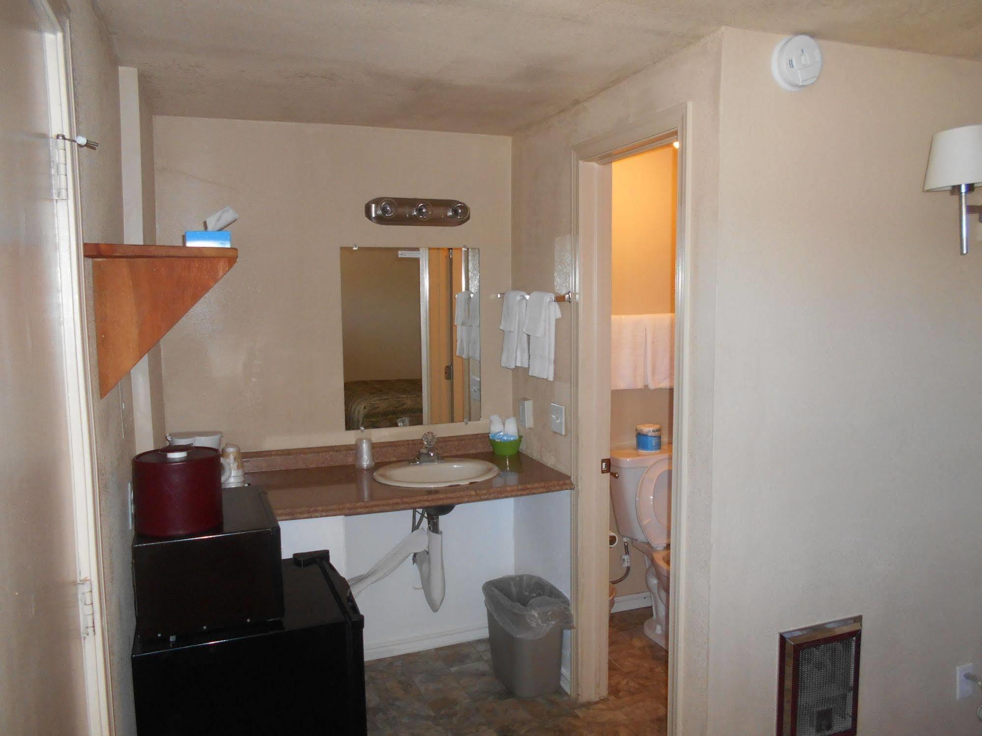Super Saver Inn Sheridan Bagian luar foto