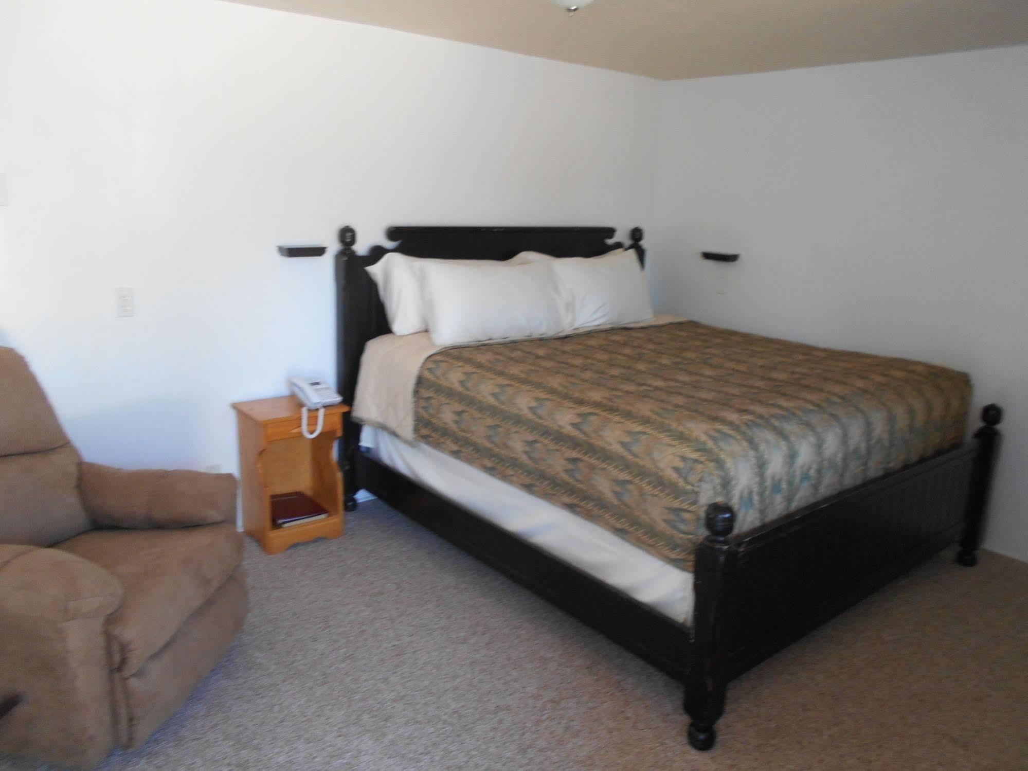 Super Saver Inn Sheridan Bagian luar foto