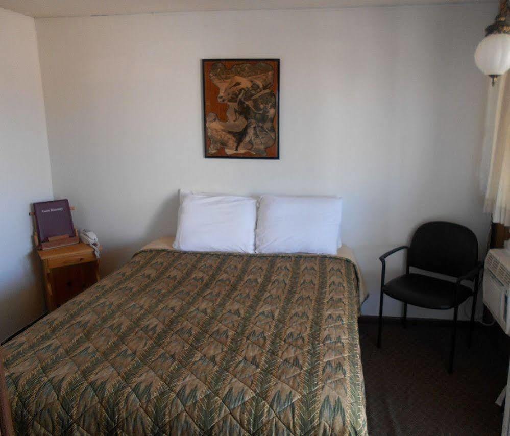 Super Saver Inn Sheridan Bagian luar foto
