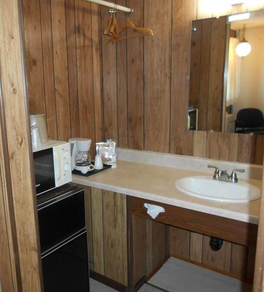 Super Saver Inn Sheridan Bagian luar foto