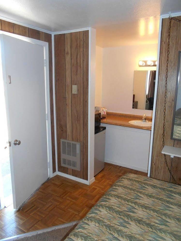 Super Saver Inn Sheridan Bagian luar foto
