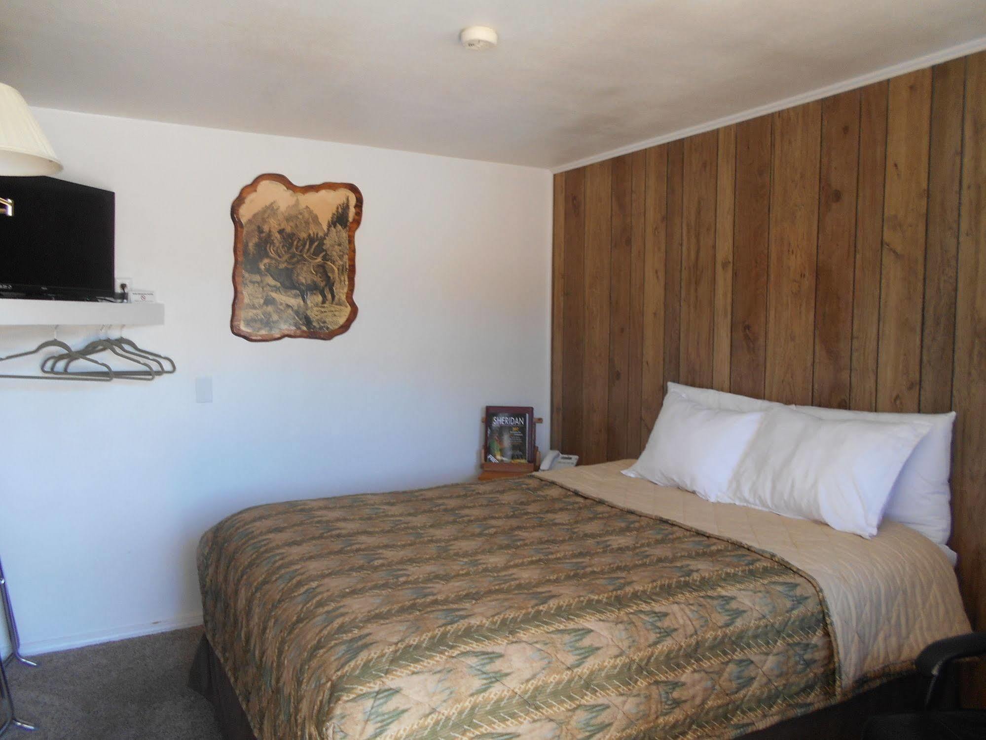 Super Saver Inn Sheridan Bagian luar foto